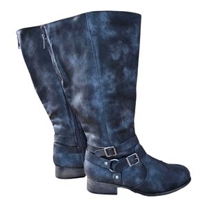 Timber Gray Heeled Boots.